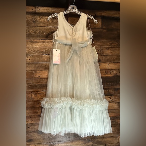 Stunning Sage Green  Rosette One-Shoulder Tulle Dress w/a Matching Purse - Picture 4 of 6